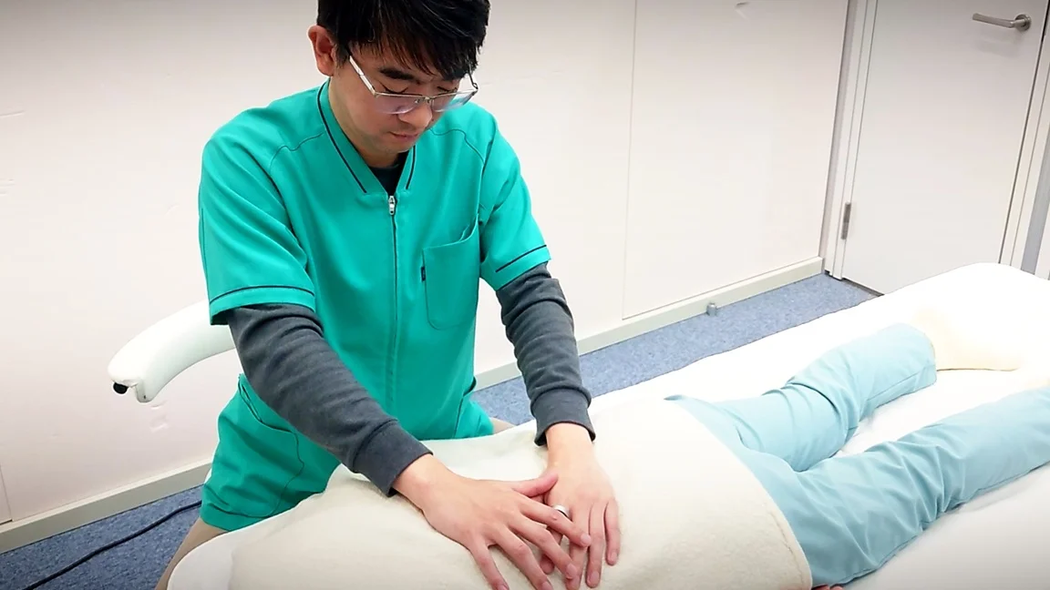 医師も絶賛する手技『DRT背骨ゆらし』とは | ひびきのカイロプラクティック